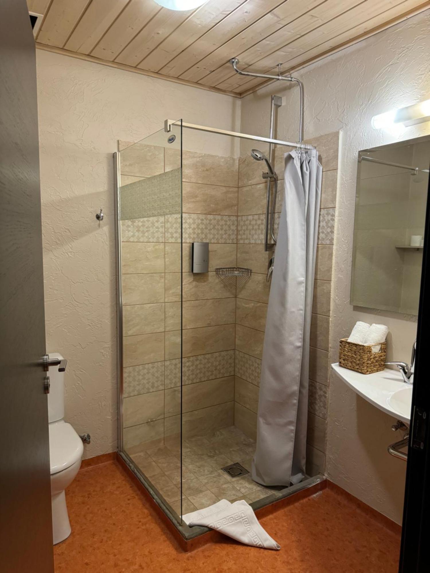 Agate Hotel Ozolnieki Kültér fotó