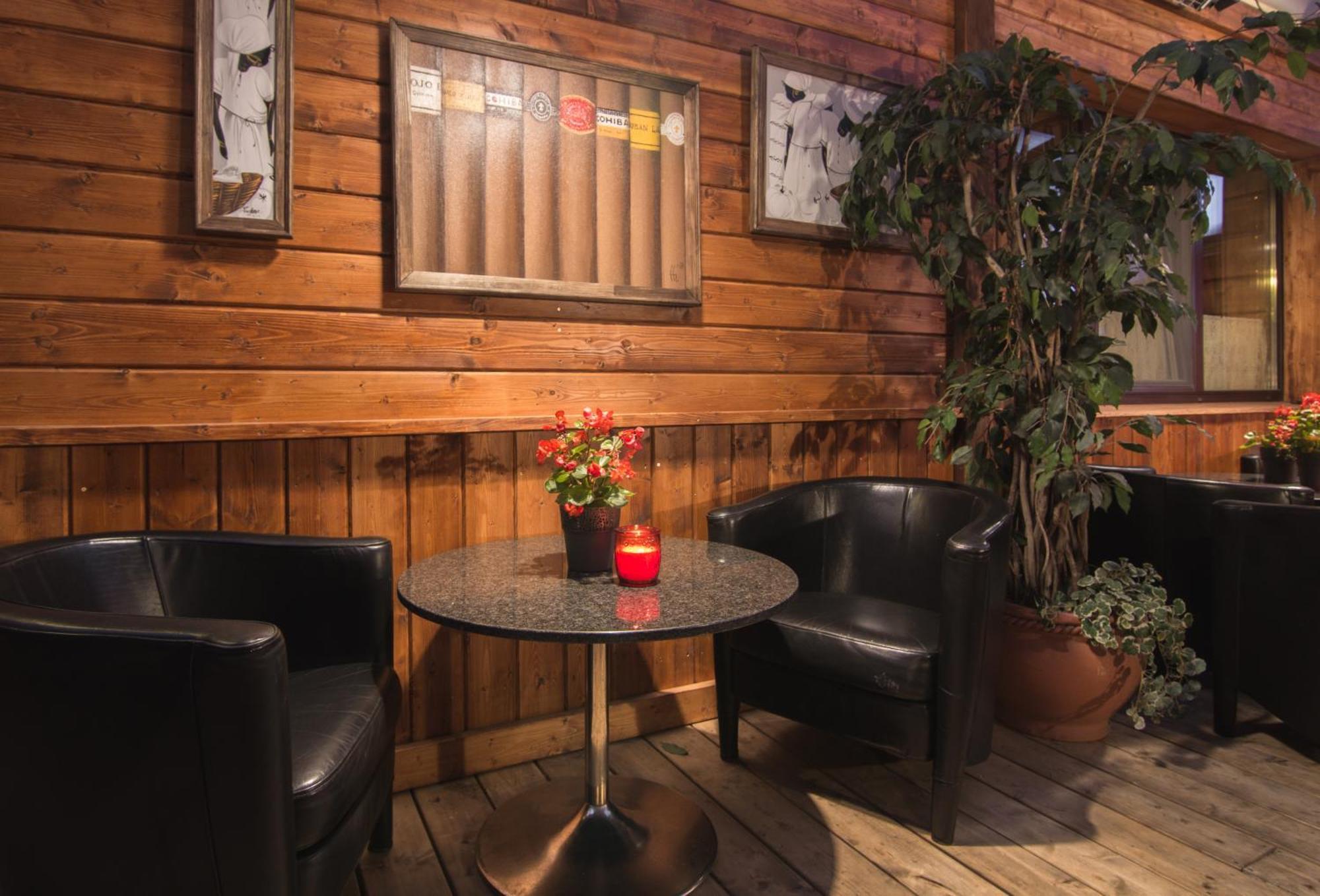 Agate Hotel Ozolnieki Kültér fotó
