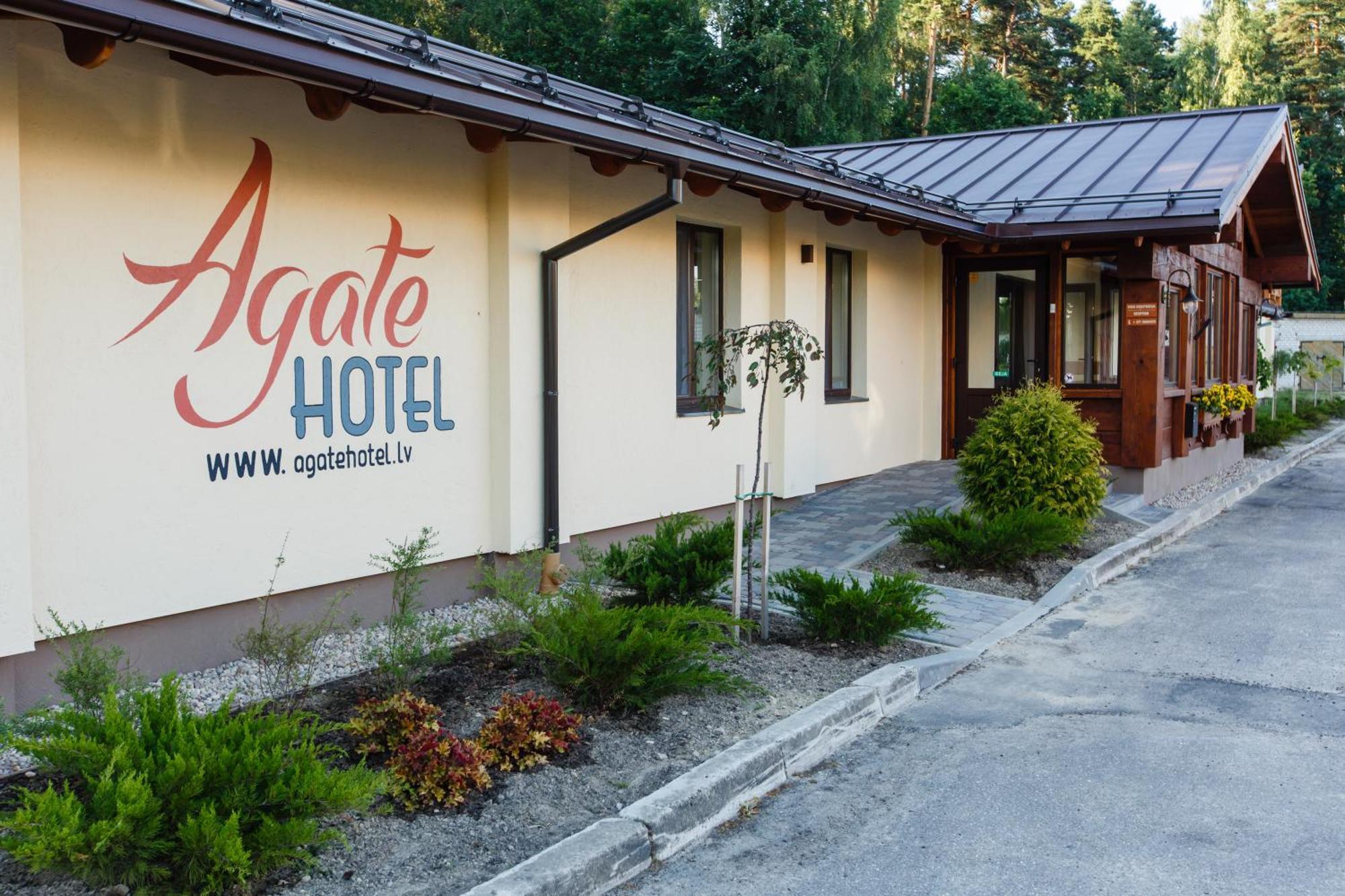 Agate Hotel Ozolnieki Kültér fotó